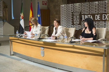 La Junta pone en marcha un protocolo para agilizar la adjudicación de viviendas de protección pública a mujeres víctimas de violencia de género