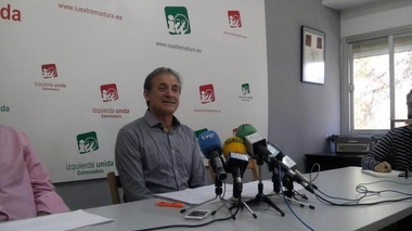 Escobar asegura que el inicio de la legislatura ha sido 'deprimente y decepcionante'