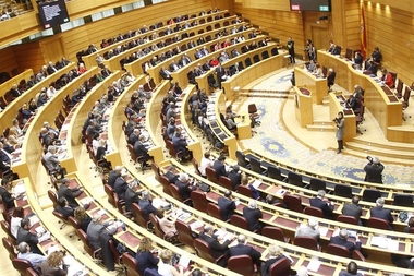 Los 190 senadores cuya actividad cesa al disolverse las Cortes recibirán una indemnización de más de 8.000 euros
