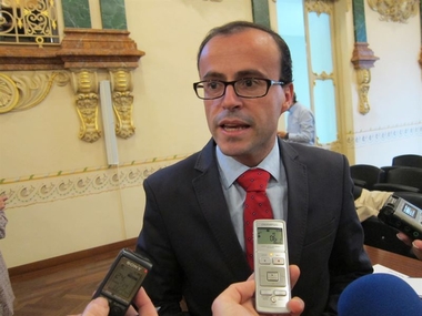 Gallardo tilda de 'sorprendente' que Monago hable de acuerdos cuando 'rompió todos los consensos en Extremadura'