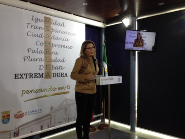 Teniente (PP) señala que es 'insólito' que mientras que la economía crece en la región 'suba el paro durante cuatro meses sguidos'
