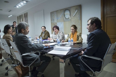 Fernández Vara señala que 'nada está decidido' con respecto al 20D y por ello 'va a ser una campaña muy abierta, muy mediática, muy distinta'