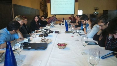 La Junta apuesta por 'reforzar el vínculo' de los extremeños en el exterior porque son 'los mejores embajadores'