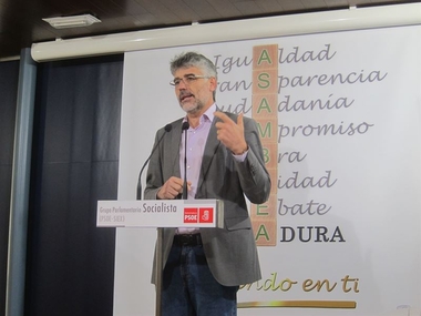 El PSOE se muestra 'convencido' de que el Junta 'hablará' con el PP sobre los Presupuestos de Extremadura para 2016
