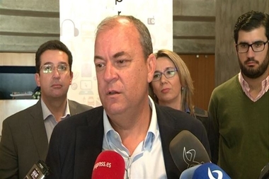 Monago afirma que cuando se voten los presupuestos se verá que Podemos y Ciudadanos apoyan una subida de impuestos
