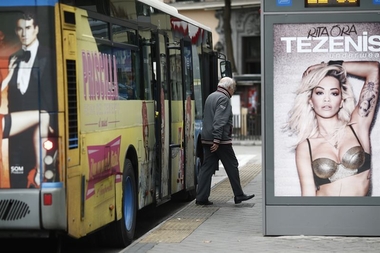 El número de viajeros en transporte urbano por autobús desciende un 0,9% en septiembre en Extremadura