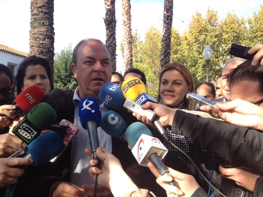 Monago cree que Vara sacará adelante las cuentas con votos del 'tripartito' 