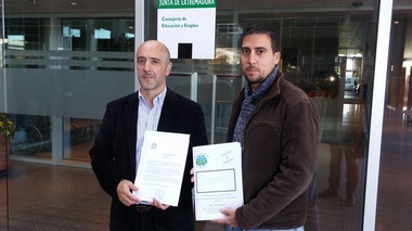 ANPE Extremadura presenta más de 1.300 firmas para que los interinos cobren el verano con 165 días trabajados