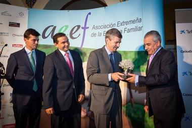 La empresa pacense Sonido Rubio recibe el Premio a la Familia Empresaria de Extremadura