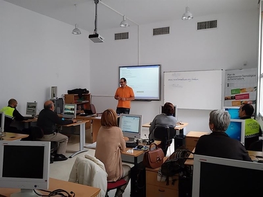 Los trabajadores de la administración pública de Extremadura reciben formación para mejorar sus competencias digitales