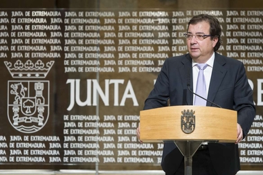 Los funcionarios cobrarán el 26,3% de la paga extra de 2012 este mes y el resto en enero de 2016