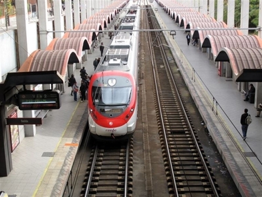 Adif adjudica el recrecido de andenes de la estación de Cañaveral por  importe de más de 47.000 euros