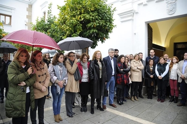 La Asamblea de Extremadura guarda un minuto de silencio por el asesinato de los dos policías españoles en Kabul