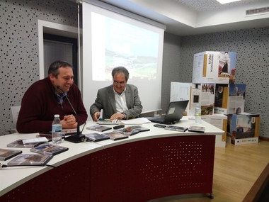 El Ceder Zafra-Río Bodión presenta su nuevo material promocional sobre la historia y patrimonio de la comarca