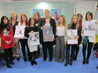Blogueras extremeñas de moda crean un calendario solidario a favor de Aftea, que trabaja con niños autistas