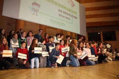Un total de 120 alumnos extremeños son reconocidos en los Premios Extraordinarios de Educación