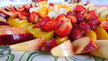 Extremadura lanza una convocatoria de ayudas para la distribución de frutas y hortalizas en centros escolares