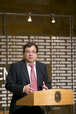Vara prioriza en la lucha contra la precariedad laboral, la exclusión social y la calidad de los servicios públicos
