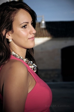 La extremeña Lara Donoso ofrece este viernes un concierto acústico en Badajoz