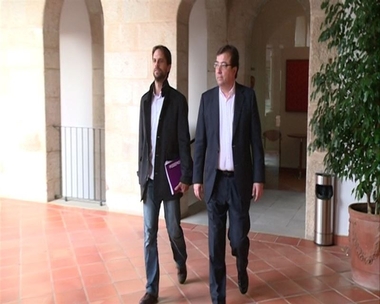 Vara destaca las 'ganas de colaborar y de proponer' del PP y Podemos sobre los presupuestos