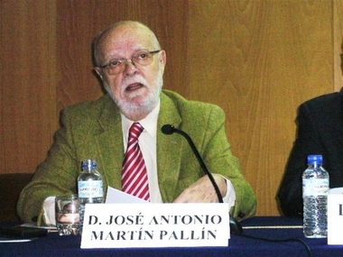 El magistrado emérito del Supremo José Antonio Martín Pallín ofrece una conferencia en Badajoz sobre Memoria Histórica