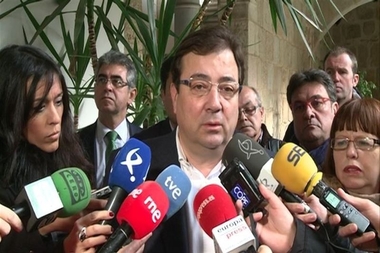 Vara desconoce si se reunirá hoy con Sánchez al depender de una cita con Industria para tratar el cierre de una mina