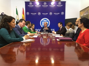El PP en la Asamblea de Extremadura se compromete a 'apoyar' una ley marco regional sobre familias numerosas