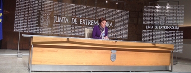 La Junta reivindica que sin mujeres 'Extremadura no sería posible'