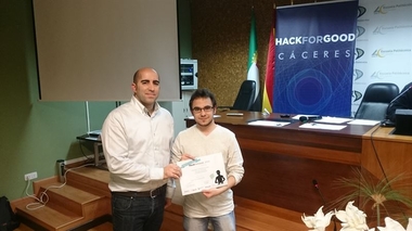 Dos estudiantes de la UEx ganan un premio HackForGood por una aplicación para prevenir acoso escolar