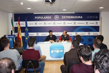 NNGG de Extremadura rechaza el pacto PSOE-Ciudadanos y apoya a Rajoy para un gobierno de 'coalición' y 'moderado'