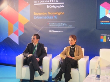 Pilar Blanco-Morales resalta el 'compromiso' de la Junta con los cambios tecnológicos para crear una sociedad 'mejor'