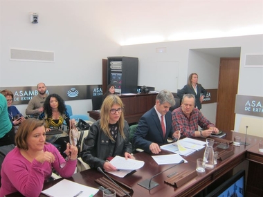 La Junta revisa 'todos' los expedientes de desahucio de vivienda pública con el fin de 'renegociar cada impago'