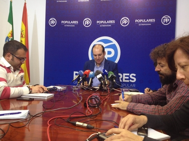 El PP critica que la deuda pública de Extremadura ha crecido en 185 millones desde que gobierna Fernández Vara