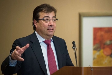 Vara aboga por reforzar las relaciones con Portugal desde 'todos' los sectores económicos