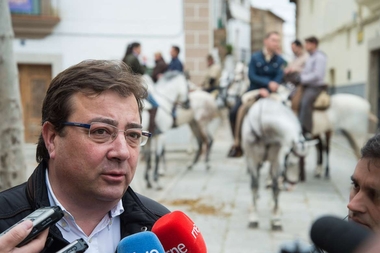 Fernández Vara exige 'un esfuerzo' a Sánchez porque cree que 'hay opciones' de pacto entre PSOE y PP