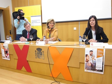 La delegada del Gobierno y el Tercer Sector piden que se marquen las dos casillas solidarias en la declaración del IRPF