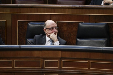 Hacienda da 15 días a CCAA que incumplieron el déficit de 2015 para aprobar acuerdos de no disponibilidad de crédito