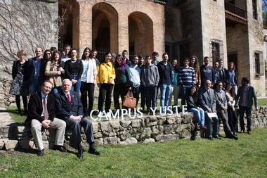 Campus Yuste comienza con un encuentro sobre la cultura y los medios de comunicación durante la Transición española