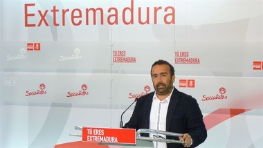 El PSOE tacha de 'canallada' las advertencias de Hacienda y recalca que Extremadura 'va a cumplir' con las cuentas
