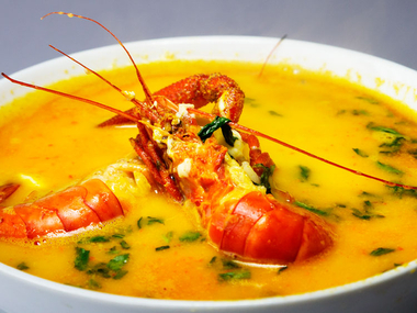Sopa cremosa de marisco
