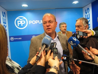 Monago considera que Vara debería 