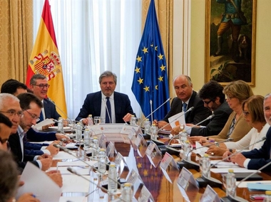 CC.AA del PSOE amenazan con tomar sus 
