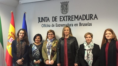 La delegación de la Asamblea comparte una jornada de trabajo con el equipo de la Oficina de Extremadura en Bruselas