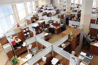Las empresas con asalariados inscritas en la Seguridad Social crecen un 0,5% en el primer trimestre en Extremadura