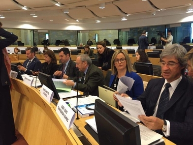 La presidenta de la Asamblea extremeña presenta en Bruselas medidas en favor de la igualdad de género en los parlamentos
