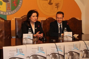 La UEx lanza el premio 'Ópera prima' para publicar los trabajos de jóvenes investigadores