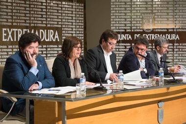 El clima de diálogo social facilita la firma de dos Planes para el impulso de la economía y el empleo en la región