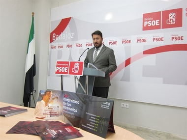 El PSOE provincial de Badajoz lanza una campaña para hacer valorar el primer año de gobierno socialista en Extremadura