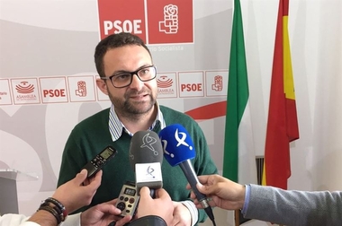 El PSOE en la Asamblea critica que Hacienda anuncie por carta la 