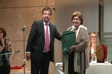 Fernández Vara califica al movimiento asociativo como 